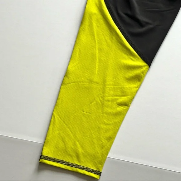 🌸NWT Threads 4 Thought Crop Leggings. Size: Small - Picture 7 of 9